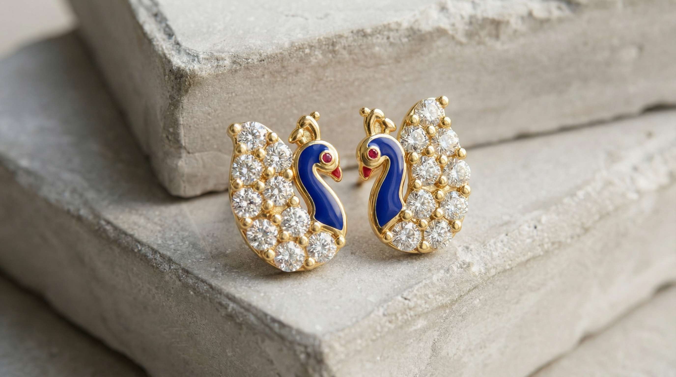 Gold Nose Pin